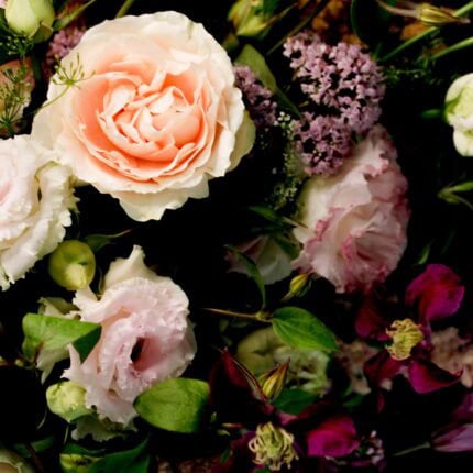 Detail Blissful Bouquet