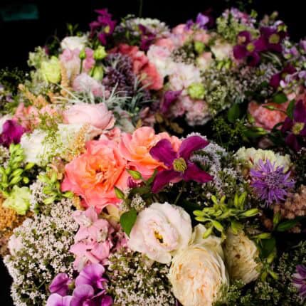 detail trauerkranz in pastell - pink