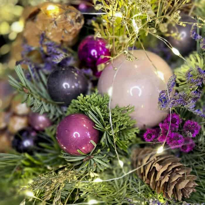 Berry Glow Christmas Bouquet – Bild 2