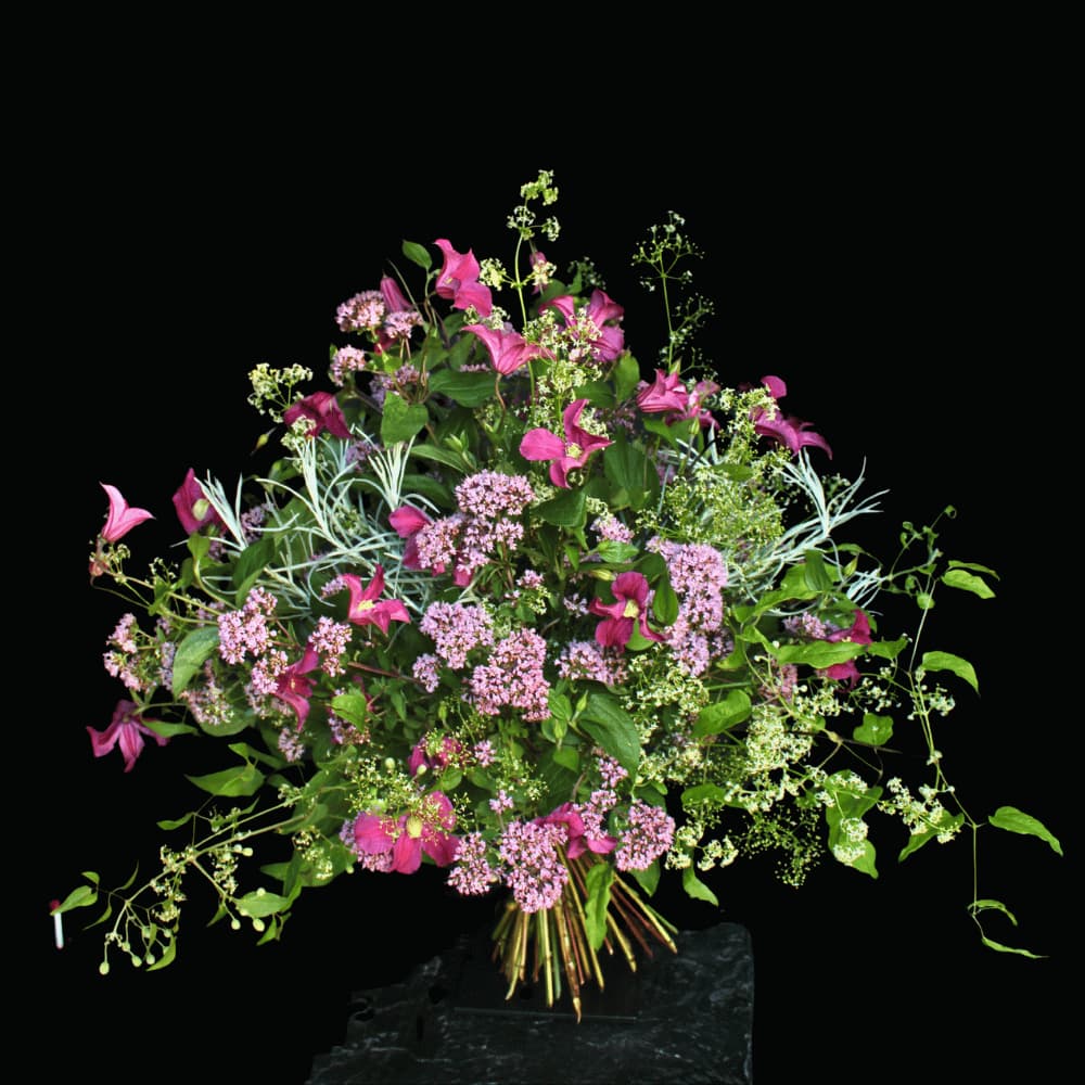Blumenstrauß – Wild Magenta Großer lockerer Blumenstrauß in Pink, Rosa und frischem Grün