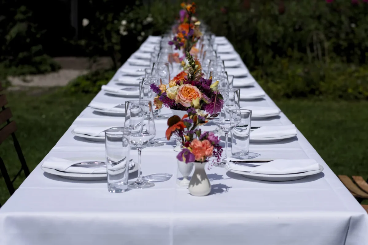 Colour at the Table: Florales Gestaltungskonzept